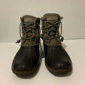 Sperry Womens Saltwater Quilted Boots